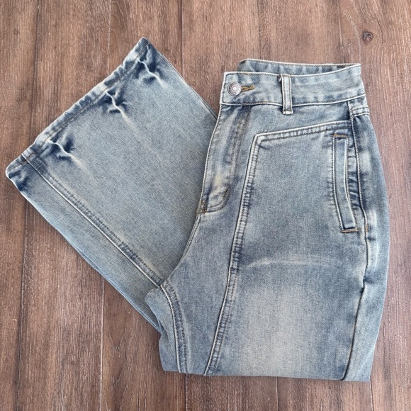 ROMWE Fairy Grung Flared Jeans Women’s XS 2 High Rise - Picture 2 of 12